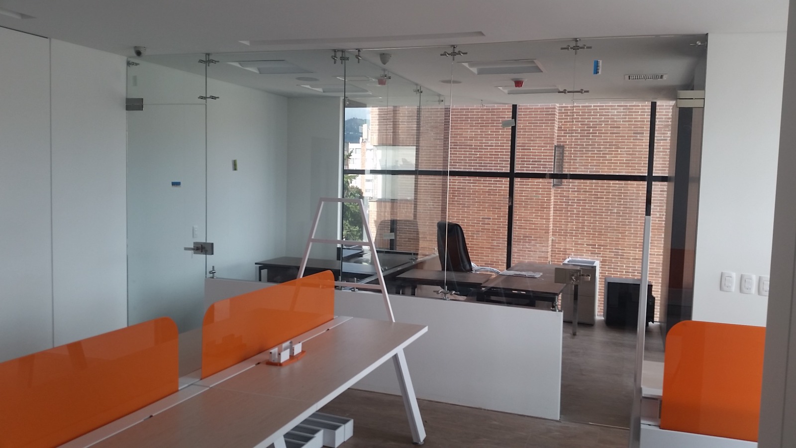 oficinas en vidrio21