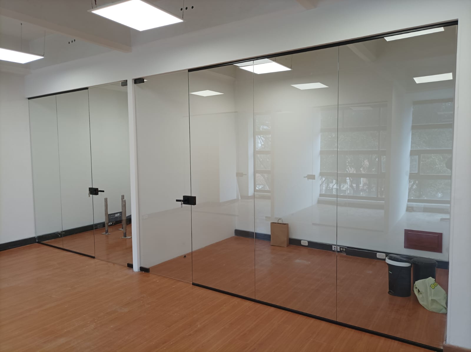 oficinas en vidrio5